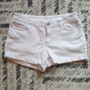 White Jean Shorts Size 30 (10)